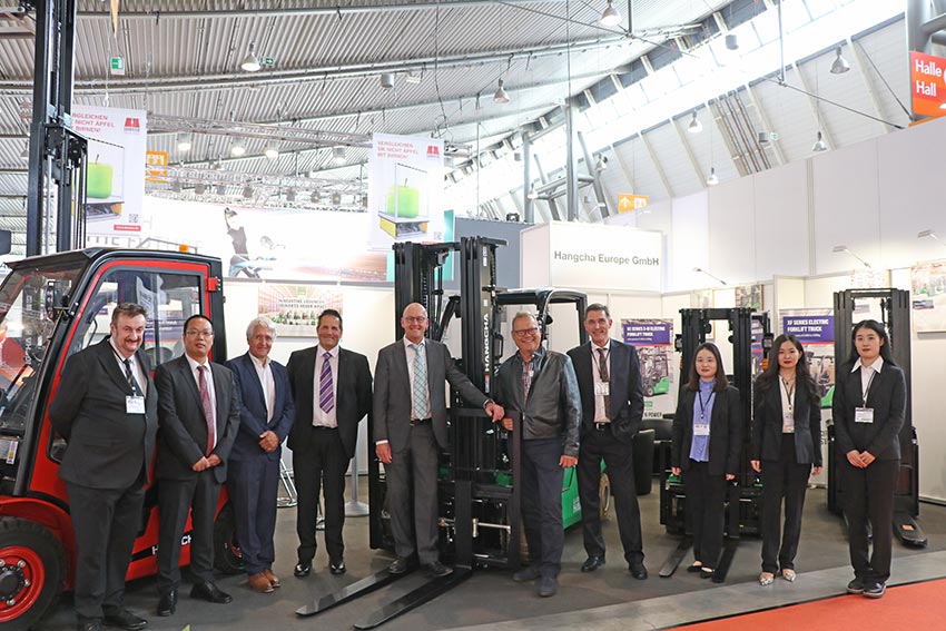 Hangcha Presented a Grand Show at 2022 LogiMAT (1).jpg