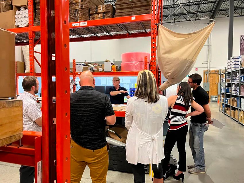 Hangcha Canada Welcomes Dealer from Quebec (1).jpg