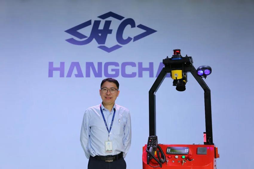 38 Sets Hangcha High Voltage Li-ion Forklifts Delivery to Europe (5).jpg