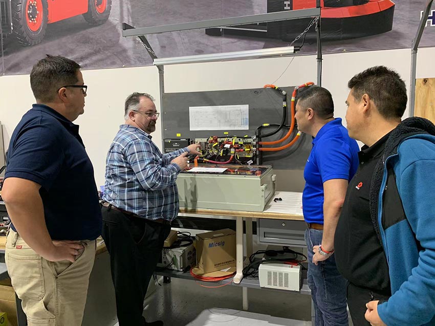 Lithium Battery Training at Hangcha America (5).jpg