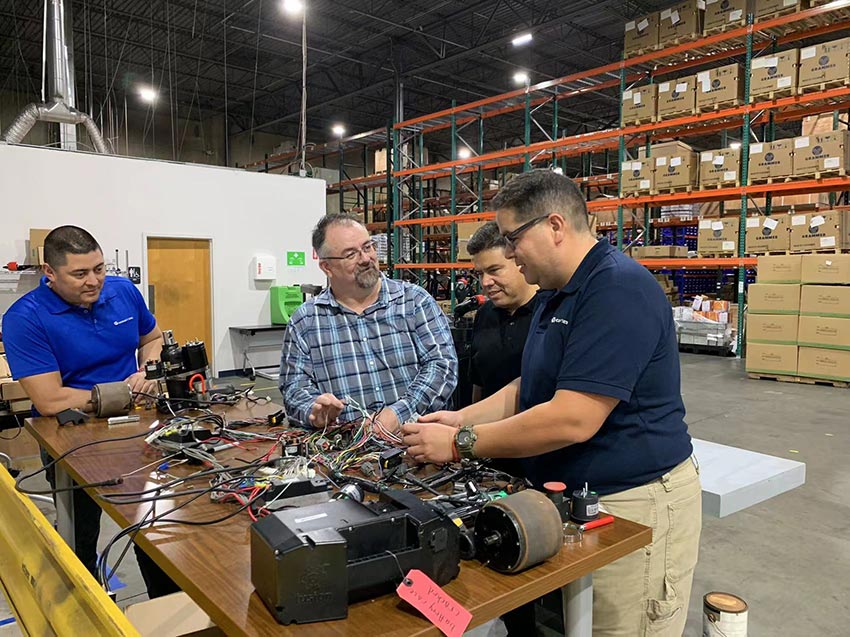 Lithium Battery Training at Hangcha America (7).jpg