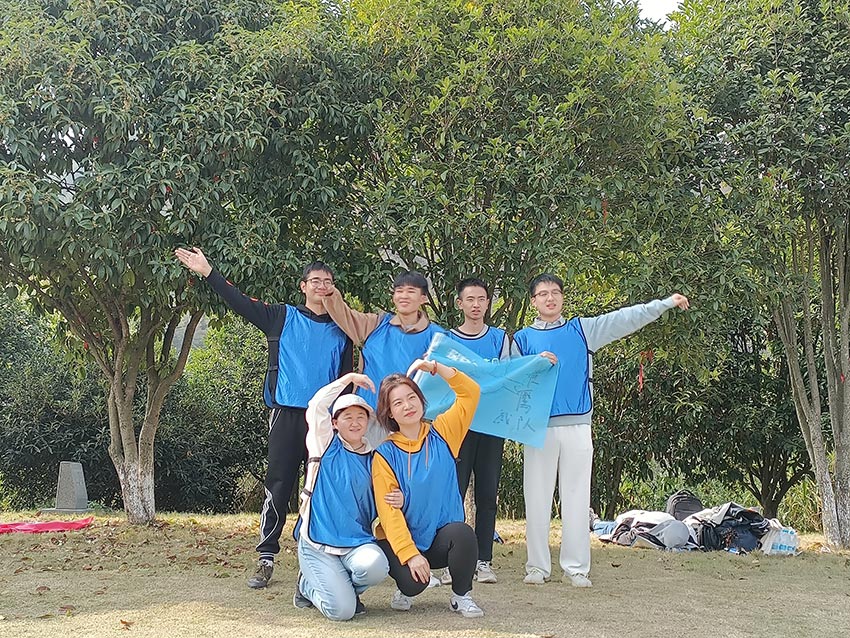 Hangcha Sea Eagle Team Enjoyed an Great Autumn Outin (9).jpg