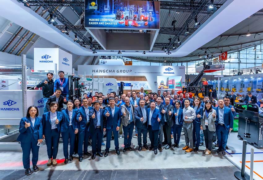 Hangcha-Debuts-10T-XE-Lithium-Forklift-at-LogiMAT-2025-(7).jpg