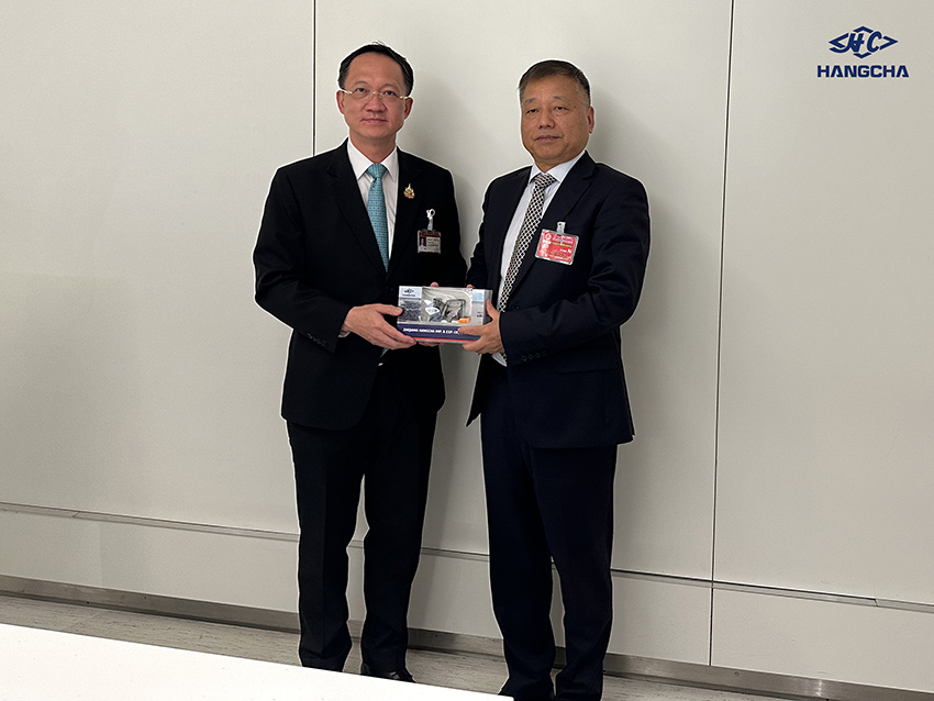 Smart & Green-Hangcha Meets Thailand’s National Assembly-01.jpg